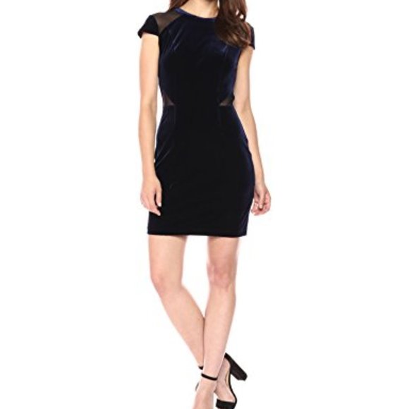 Guess Dresses & Skirts - NWT Guess Velvet Dress